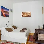 Astoria Apartment